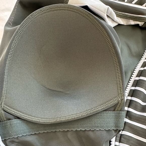 Sea Level Swim Australia Short Sleeve Front Zip One Piece Swimsuit Sz 12 UPF 50+ - Picture 11 of 12